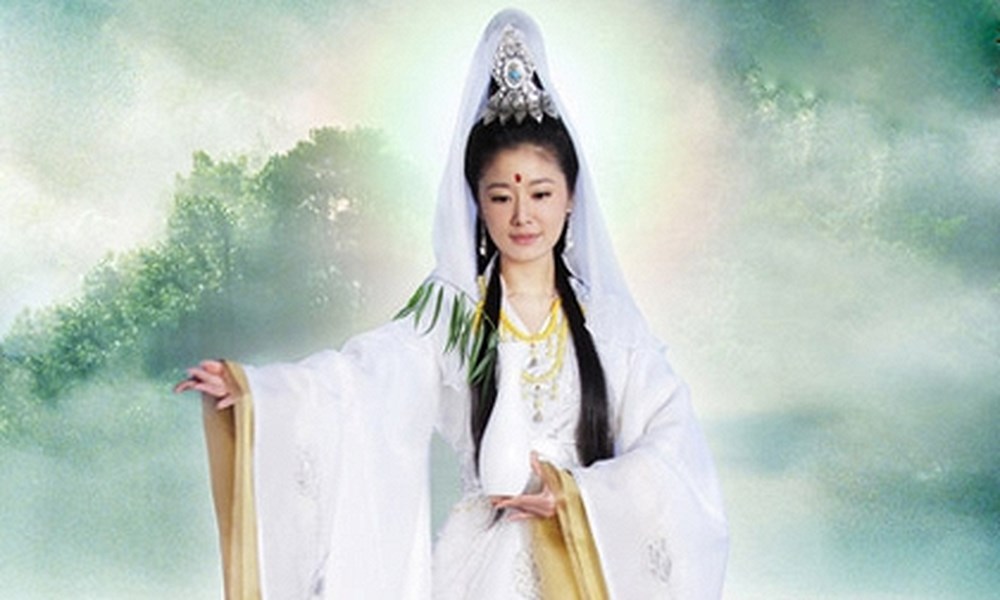 Người họa sỹ nhìn thấy chân tướng những trận mưa mà Vạn Như gặp phải. (Ảnh: youtube.com)